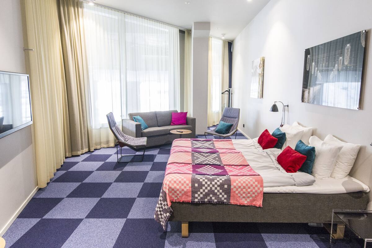 Family Room | 熨斗/熨衫板、免費 Wi-Fi、床單