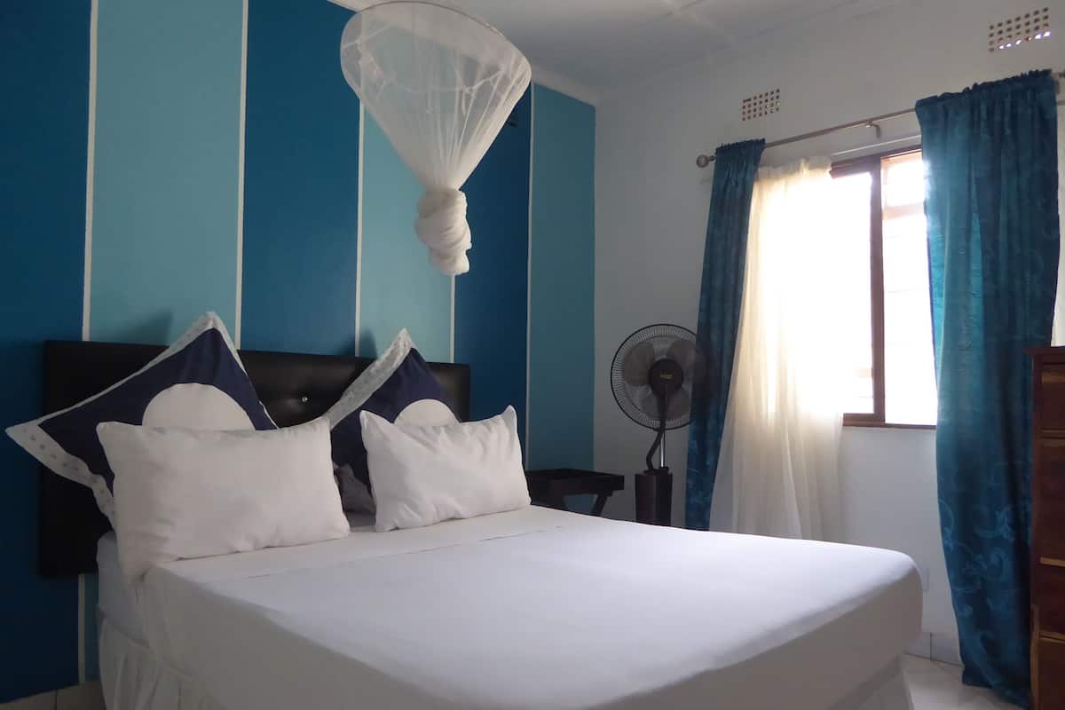 Chambre simple | Coffre-fort, lit d’appoint (supplément), accès au Wi-Fi (inclus)