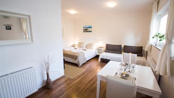 Deluxe Studio Suite, Kitchen | View from room