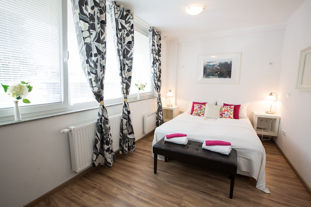 Comfort-studiolejlighed - 1 dobbeltseng - tekøkken | 1 soveværelse, premium-sengetøj, gratis baby-/barnesenge, gratis Wi-Fi