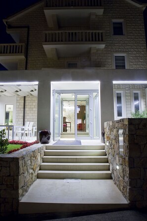 Entrée de l’hébergement