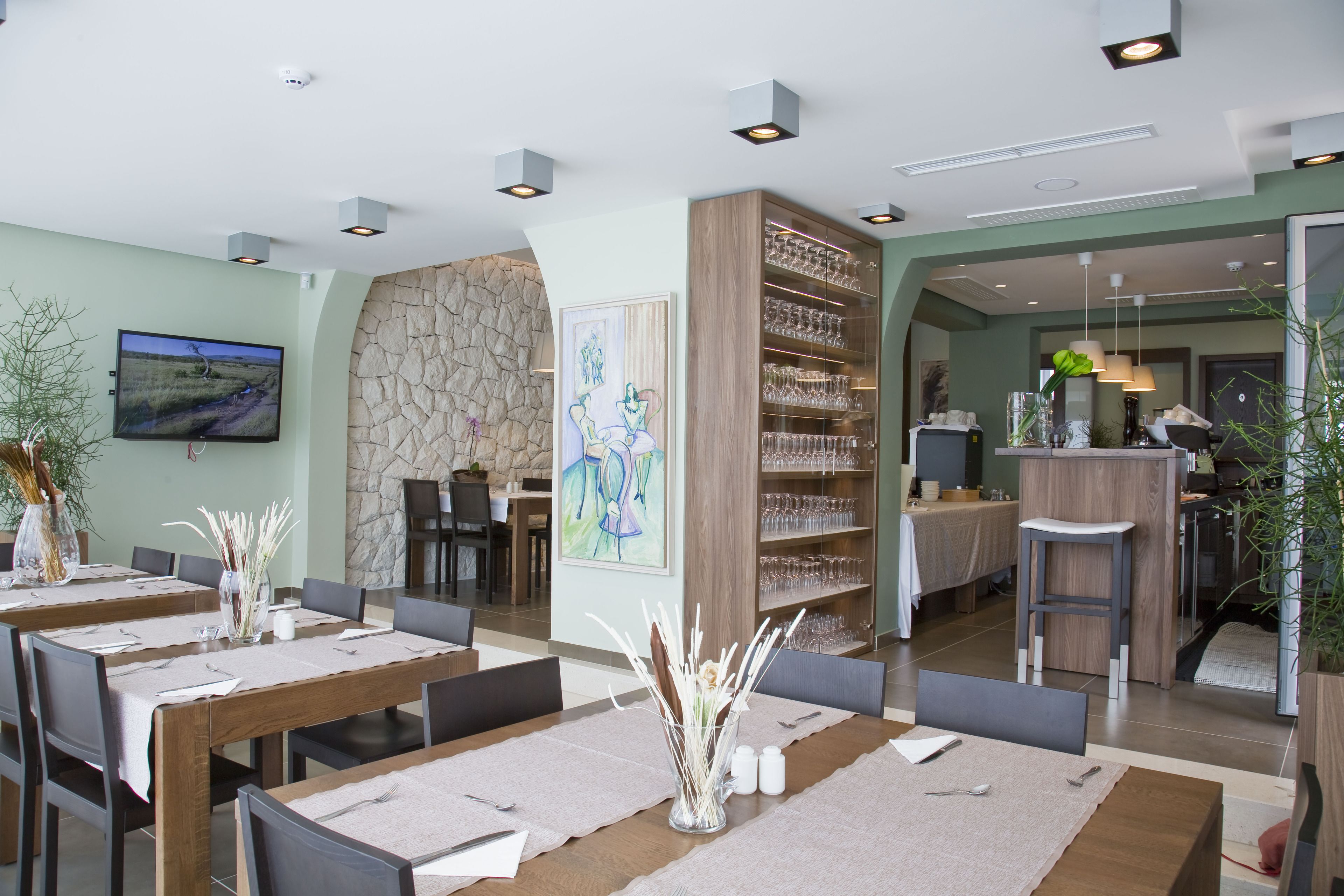 Petit déjeuner, déjeuner et dîner servis sur place, vue sur la mer