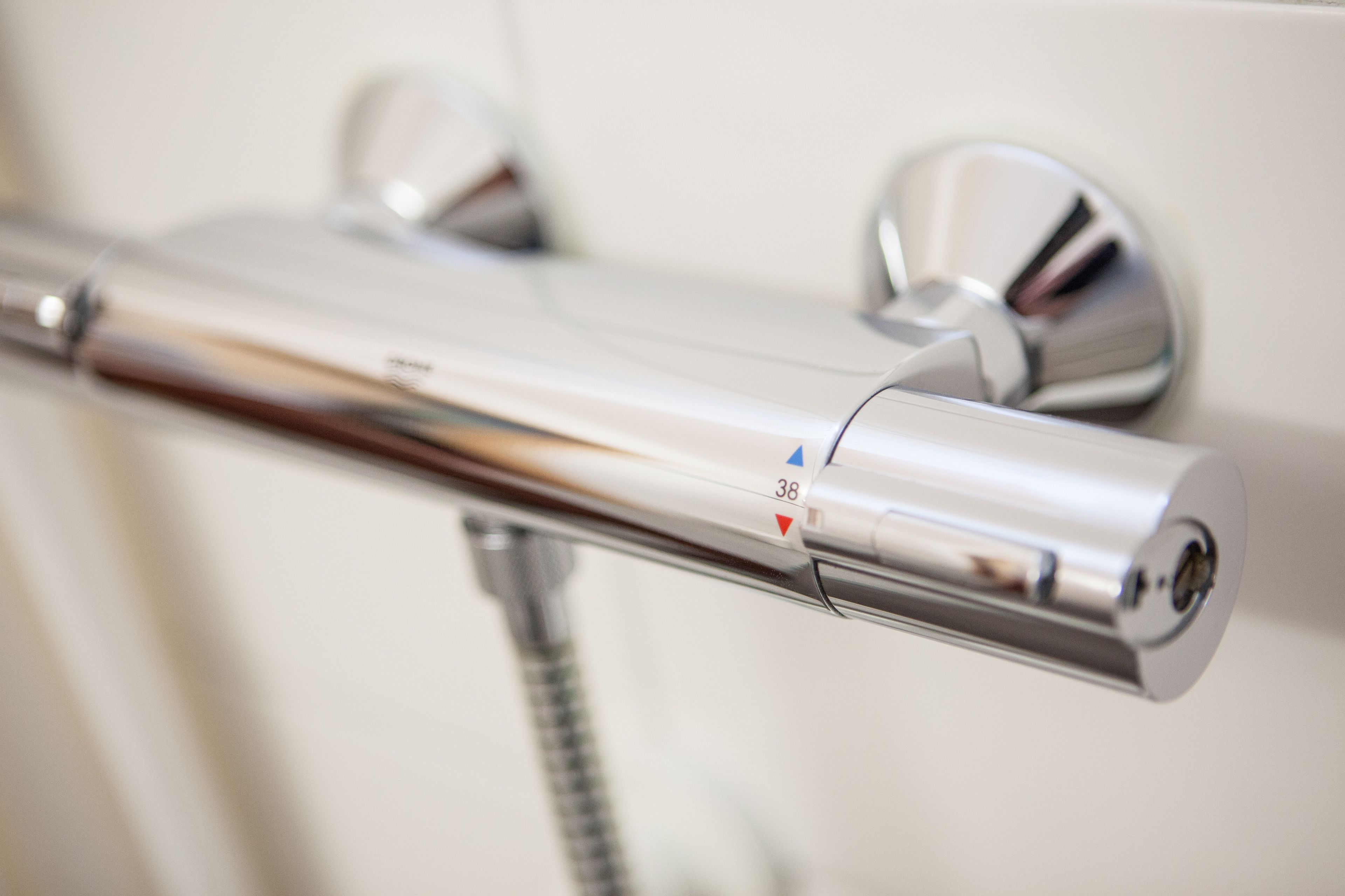 shower, free toiletries, towels