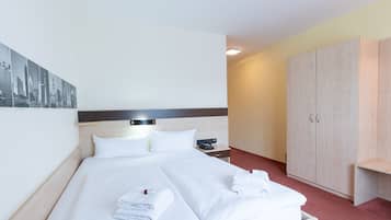 Double Room, Accessible | Desk, blackout drapes, free wired internet, bed sheets