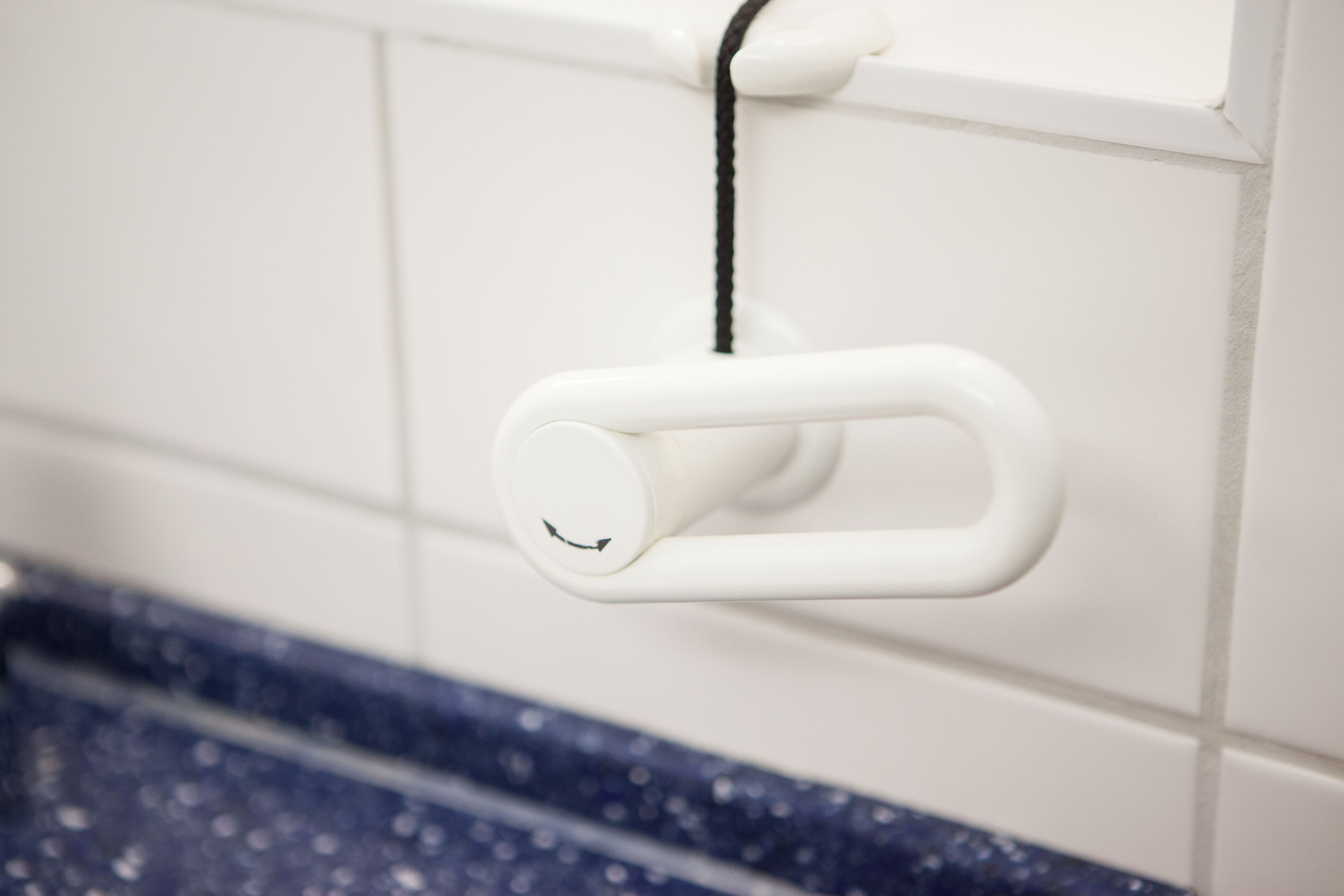 shower, free toiletries, towels