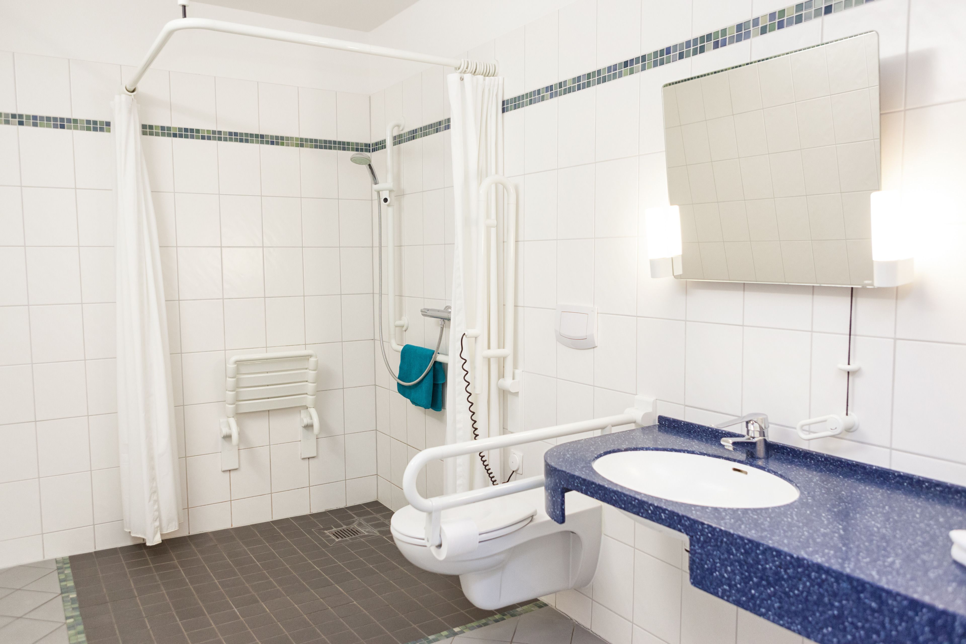 shower, free toiletries, towels