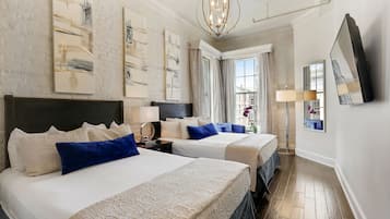 Caja de seguridad en la habitación y decoración personalizada