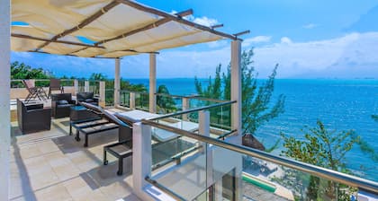 Villa Encantada by Coco B Isla