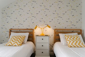 Twin Room, Shared Bathroom - Portreath Arms (Redruth)