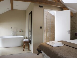 Iron/ironing board, free WiFi, bed sheets - The Lamb Inn (Crediton)