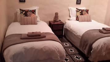 Family Cottage | 2 bedrooms, free cots/infant beds, free rollaway beds, free WiFi