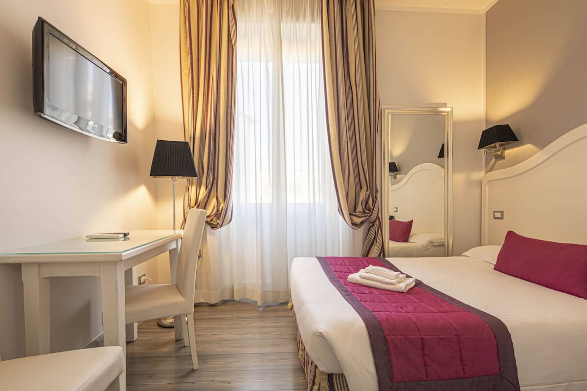 Frette Italian sheets, premium bedding, down duvets, Select Comfort beds