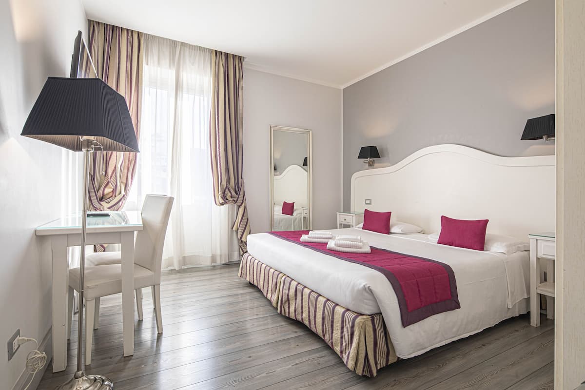 Frette Italian sheets, premium bedding, down duvets, Select Comfort beds