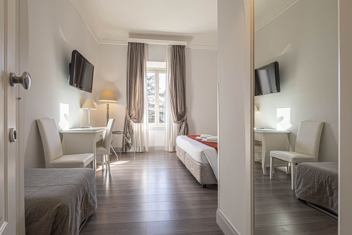 Frette Italian sheets, premium bedding, down duvets, Select Comfort beds