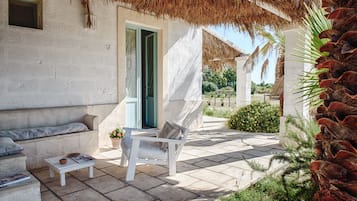 Habitación doble clásica, en el área del jardín | Ropa de cama de alta calidad y artículos del minibar gratis