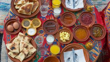 Desayuno completo incluido todos los días