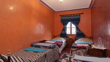 Traditional Double or Twin Room, Shared Bathroom | Free cribs/infant beds, bed sheets