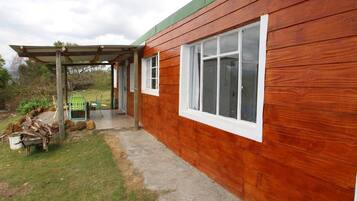 Farmyard Cottage | Property entrance