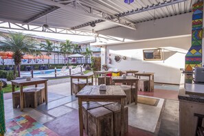 Free daily buffet breakfast - Eco Encanto Pousada (Ubatuba)