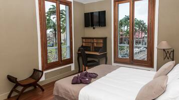 Premium bedding, minibar, in-room safe, desk