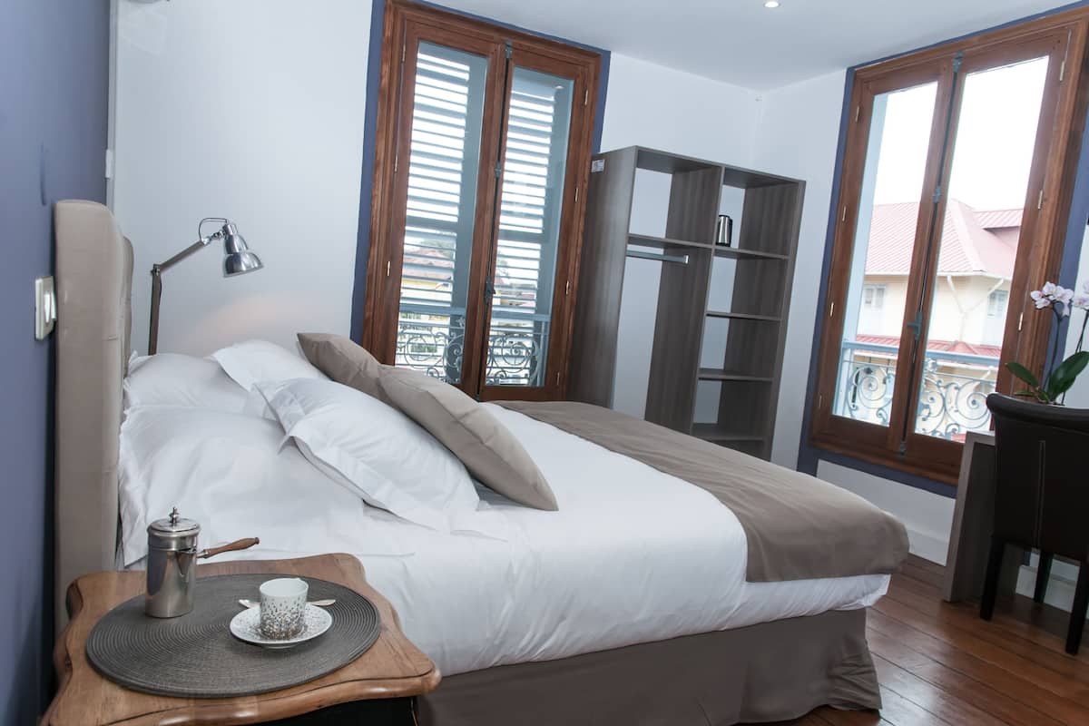 Comfort Double Room, 1 Bedroom, City View | Premium bedding, minibar, in-room safe, desk