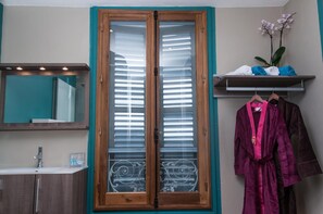 Douche, articles de toilette gratuits