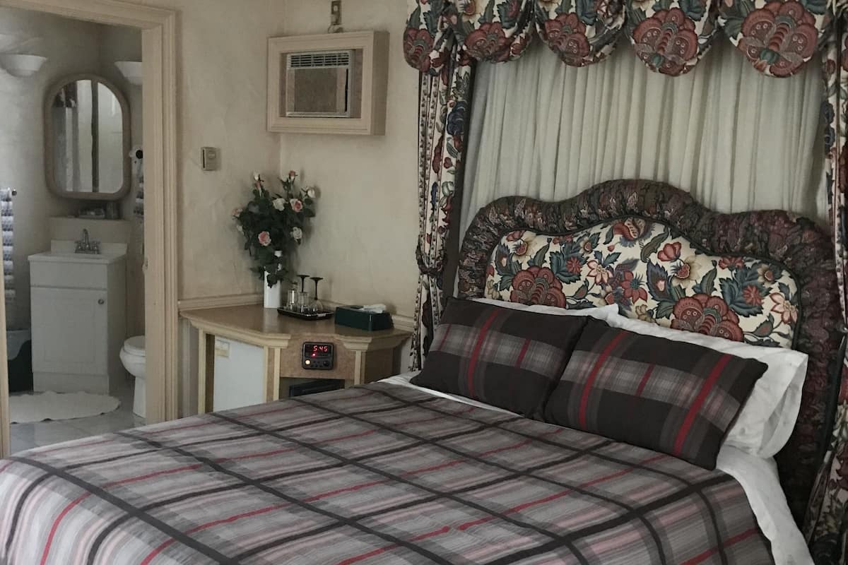 Casa de campo de luna de miel, 1 cama Queen size, con acceso para personas discapacitadas | Escritorio y tabla de planchar con plancha