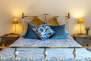 Chambre Double « Premier », salle de bains attenante