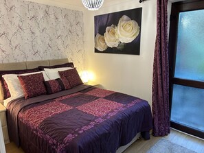 Comfort Bungalow, Private Bathroom (Self-contained No 1) - Woodpaddock B&B (March)