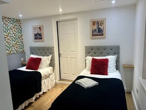 Room - Woodpaddock B&B (March)