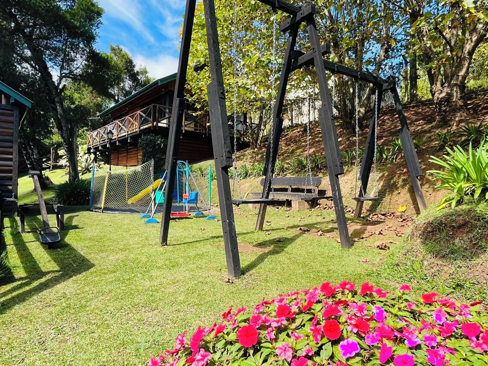 Zona de juegos infantil al aire libre