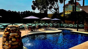 Alberca al aire libre