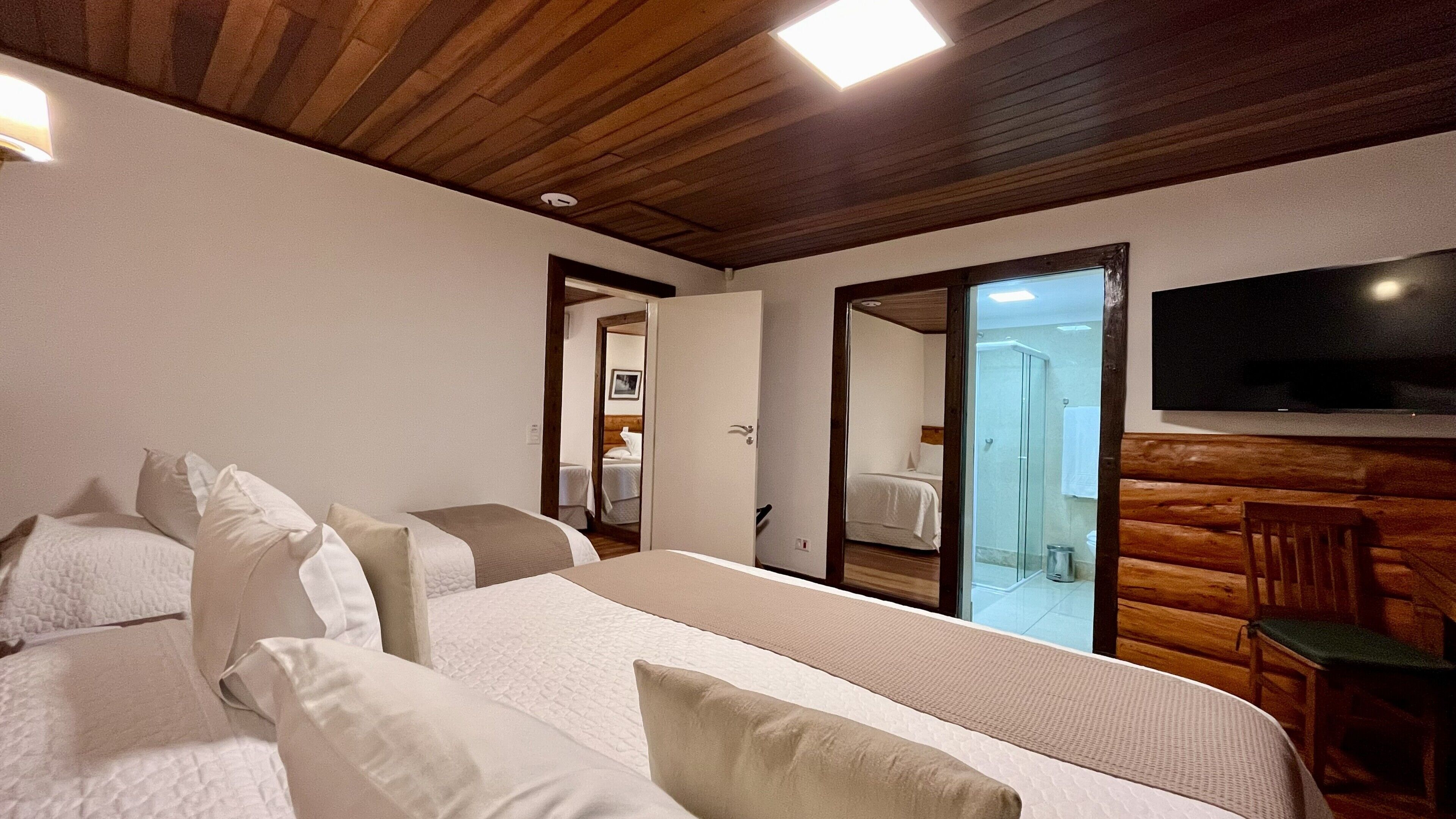 CHALÉ QUÍNTUPLO | Hypo-allergenic bedding, minibar, soundproofing, iron/ironing board