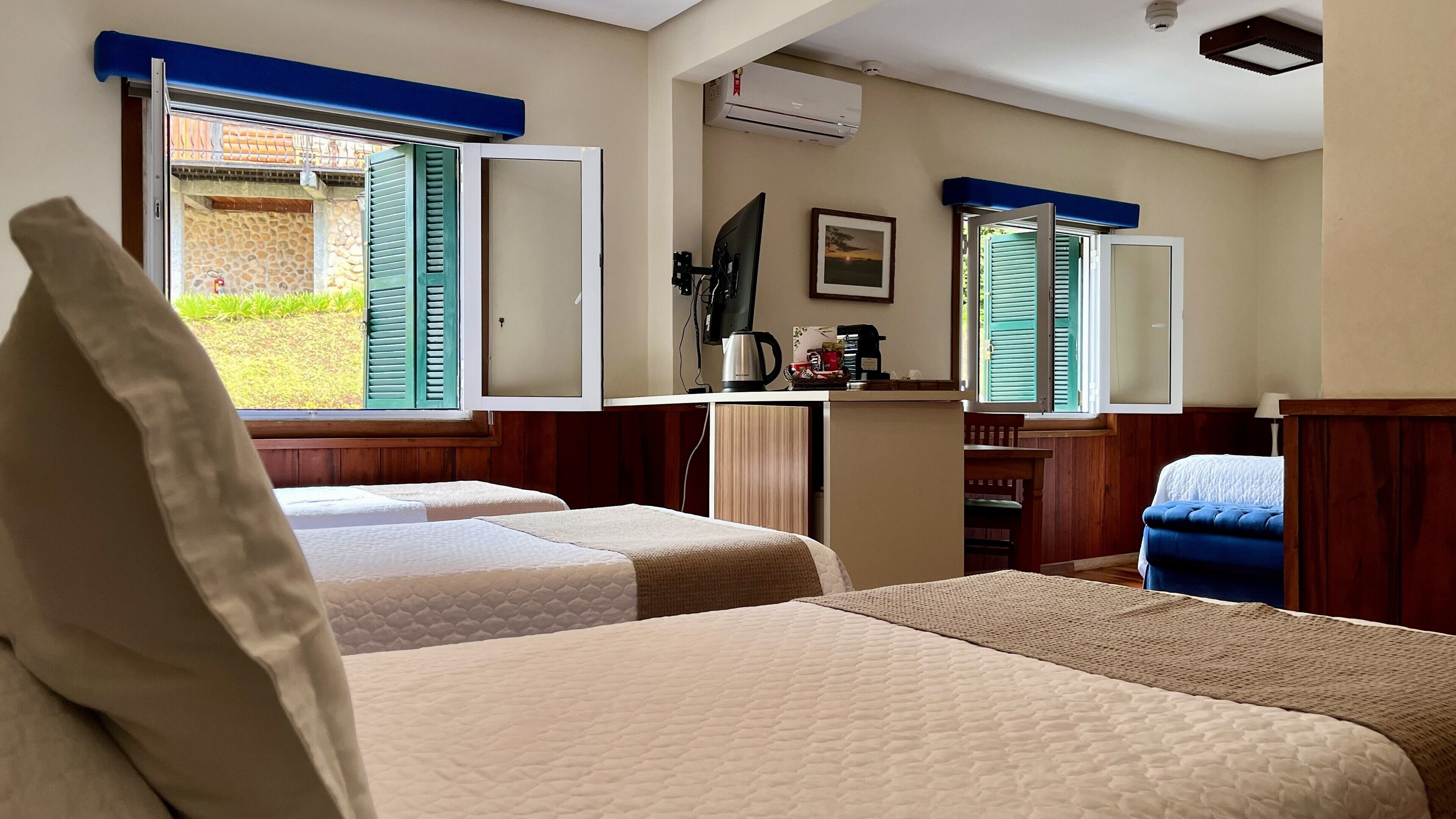 MASTER QUÍNTUPLO | Hypo-allergenic bedding, minibar, soundproofing, iron/ironing board
