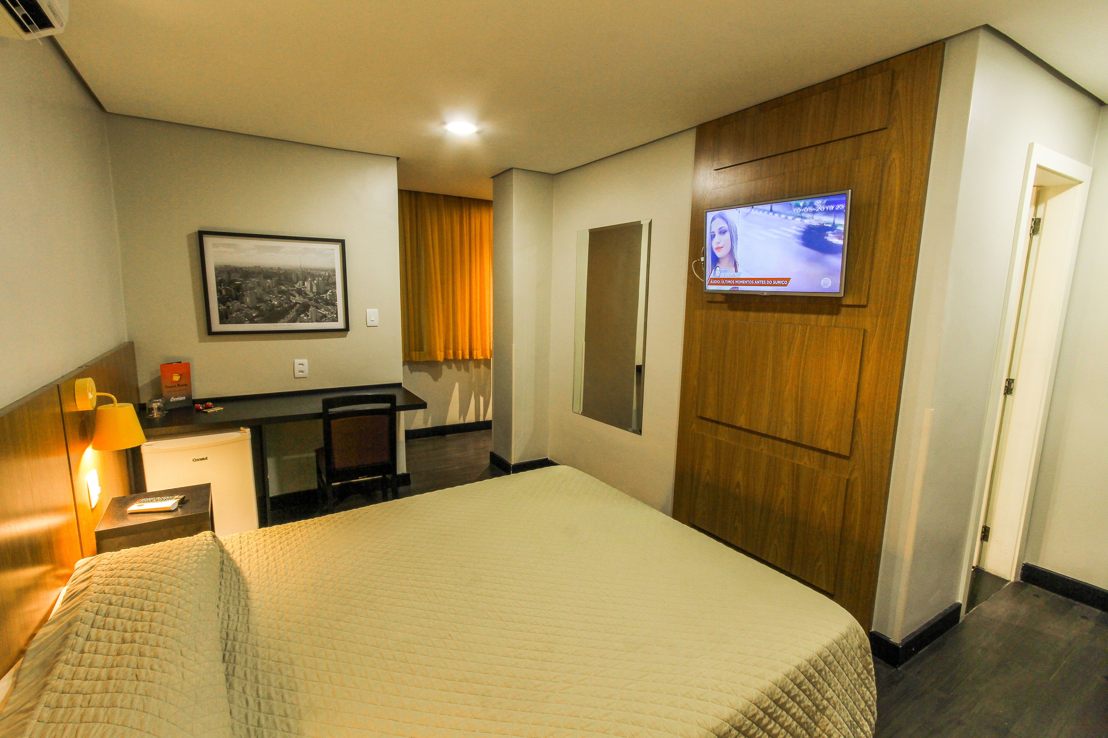 Habitación Deluxe doble, 1 cama doble | Minibar, caja fuerte, escritorio y wifi gratis