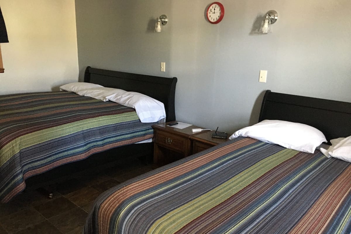 Family Triple Room | Laptop workspace, free WiFi, bed sheets