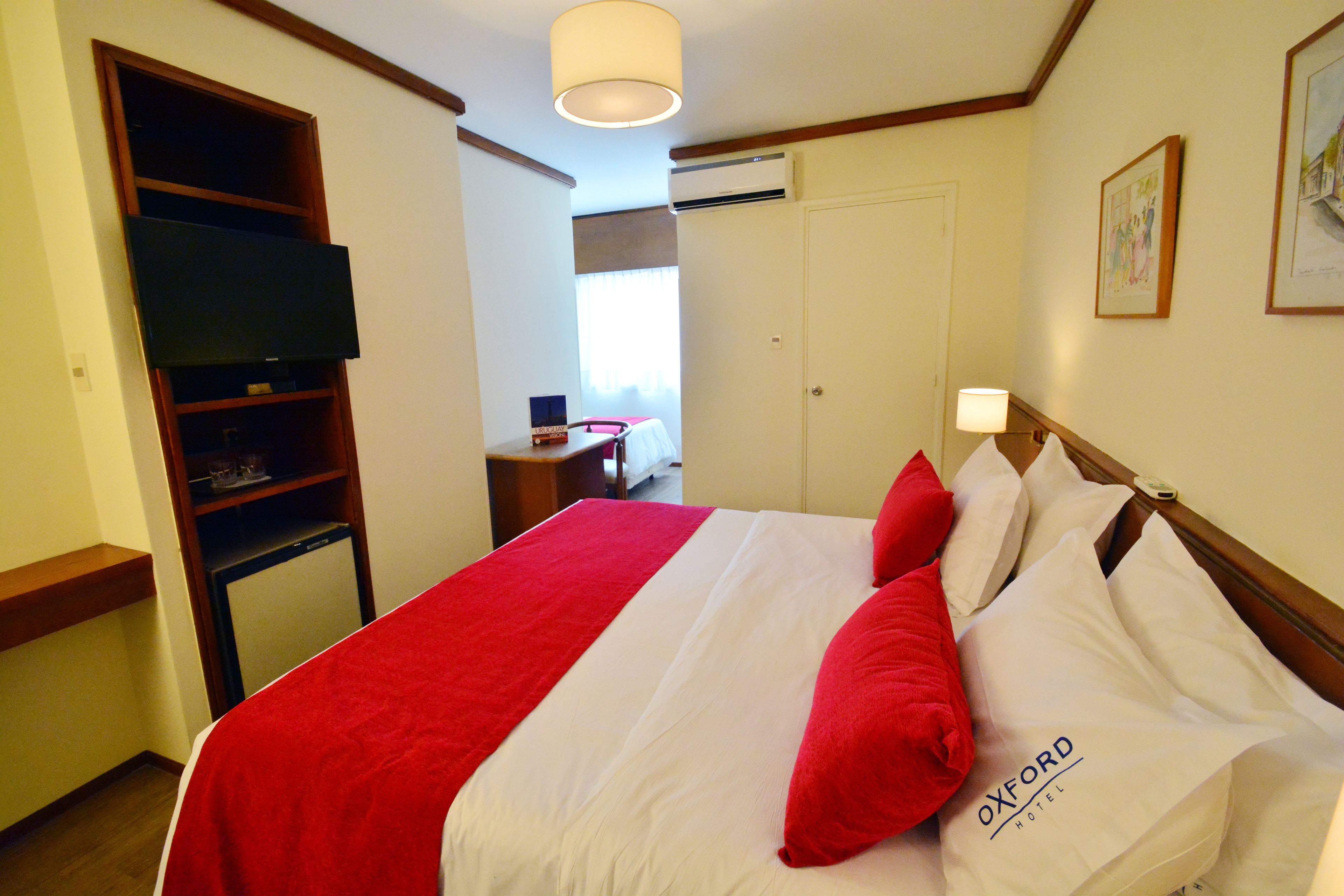 family triple room | minibar, in-room safe, desk, free cots/infant beds