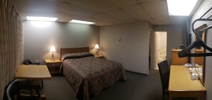 Suite | Skrivebord, strykejern/-brett, wi-fi (inkludert) og sengetøy