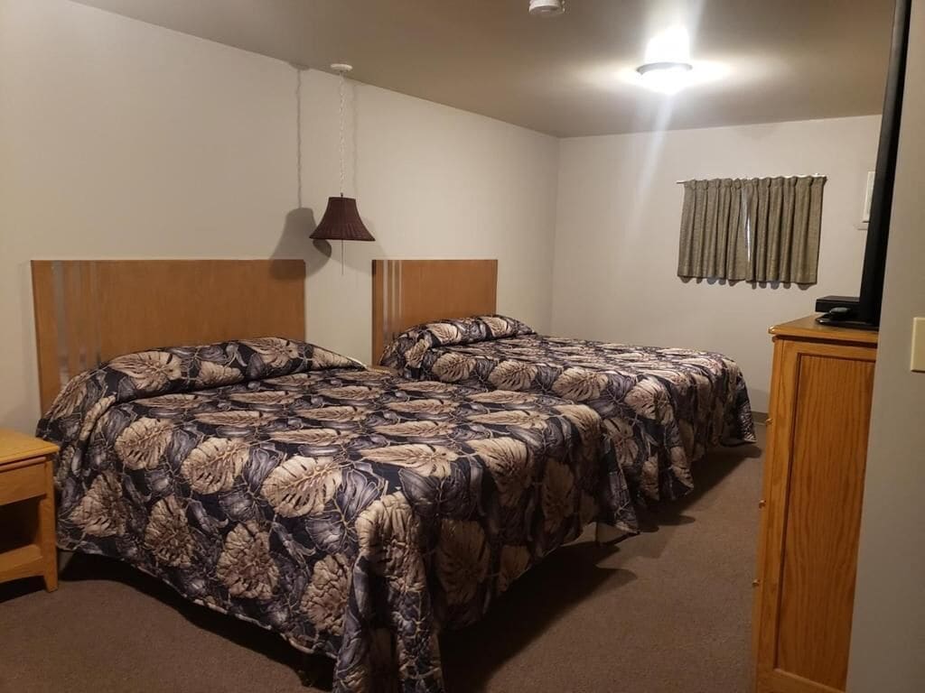 Standard Room, 2 Queen Beds | Desk, iron/ironing board, free WiFi, bed sheets