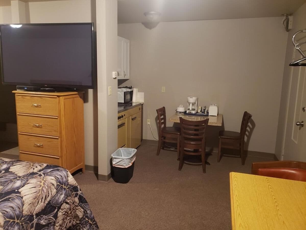 Desk, iron/ironing board, free WiFi, bed sheets