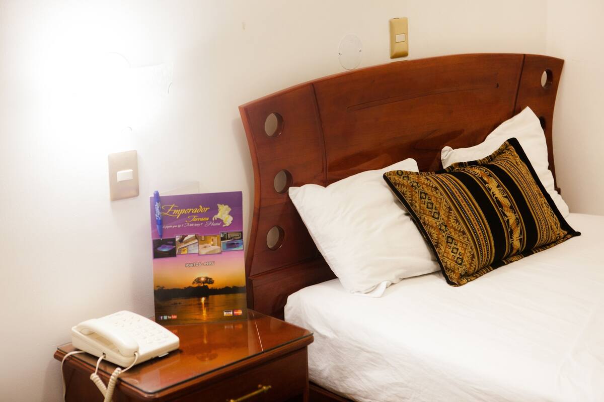 In-room safe, free WiFi