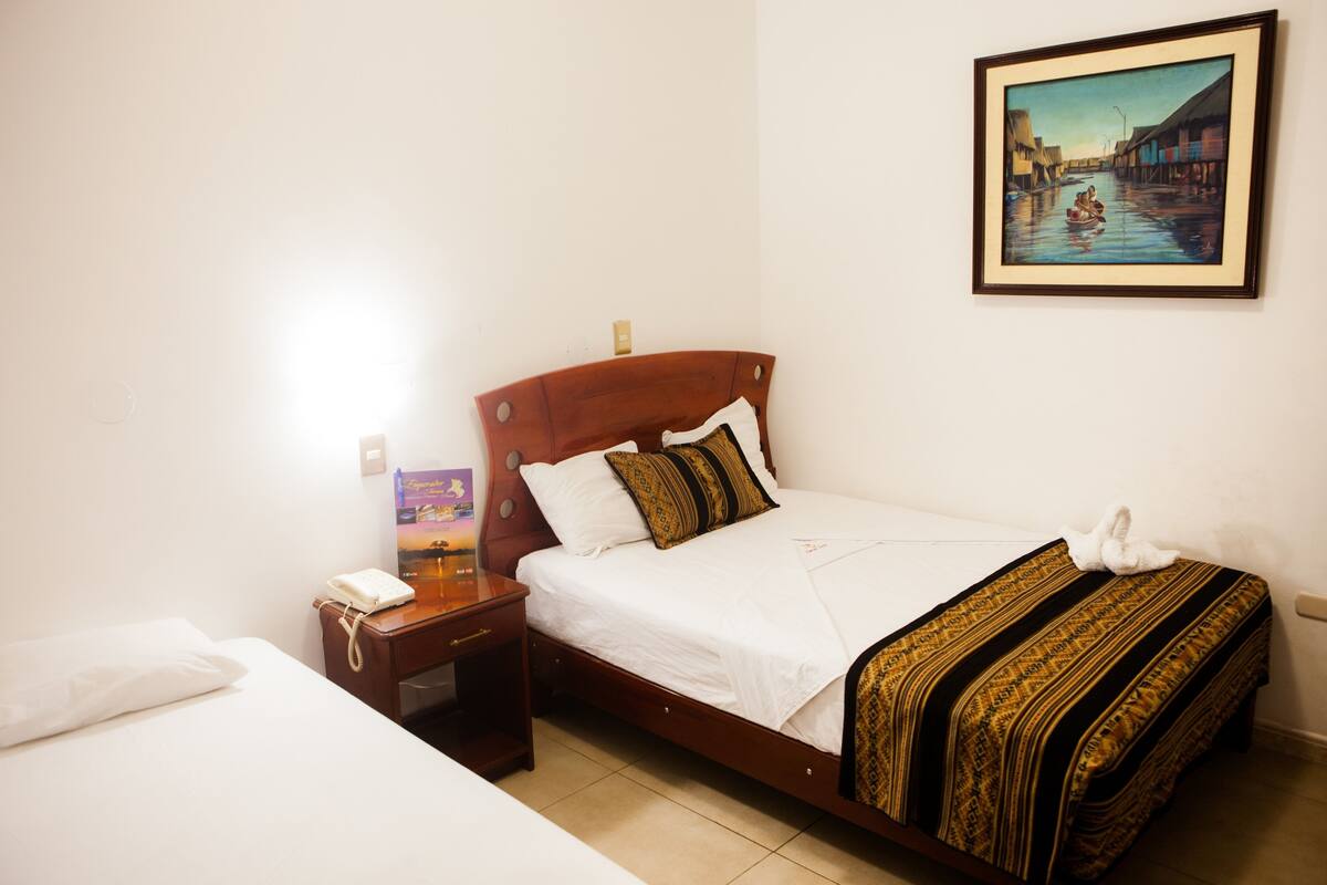 In-room safe, free WiFi