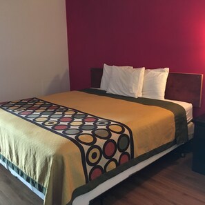 Habitación estándar, 1 cama King size | Escritorio y wifi gratis