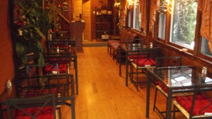 Breakfast area - Gateway Lodge Bed & Breakfast (Highmount)