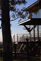 特级木屋, 1 张特大床 | 高档床上用品、Select Comfort 床、客房内保险箱、笔记本电脑工作区