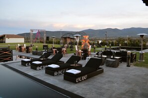 Outdoor pool, open 10:00 AM to 9:00 PM, pool umbrellas, pool loungers - Hacienda Los Picachos (San Miguel de Allende)