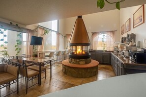 Free continental breakfast 