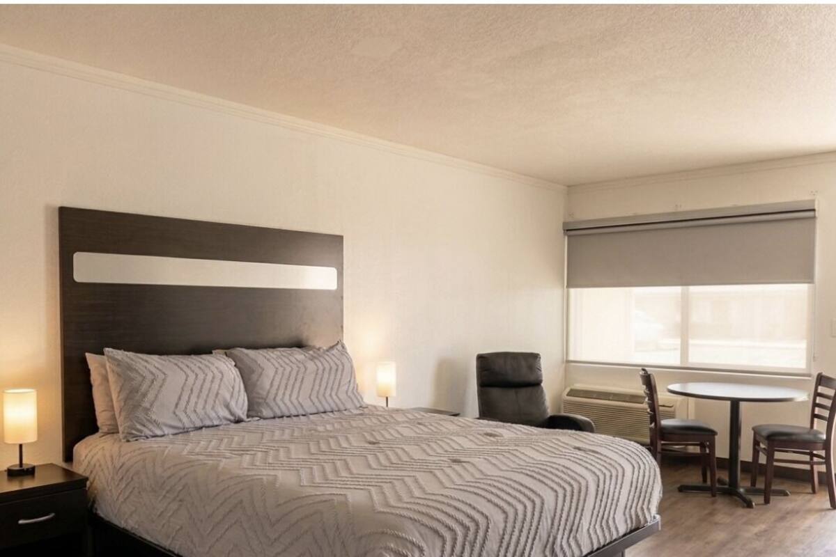 Desk, iron/ironing board, free WiFi, bed sheets