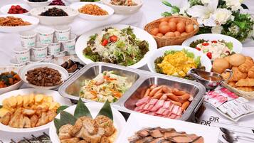 Tägliches Frühstücksbuffet (1500 JPY pro Person)