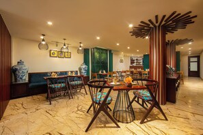 Breakfast, lunch, dinner served; Vietnamese cuisine  - Midori Boutique Hotel (Hanoi)
